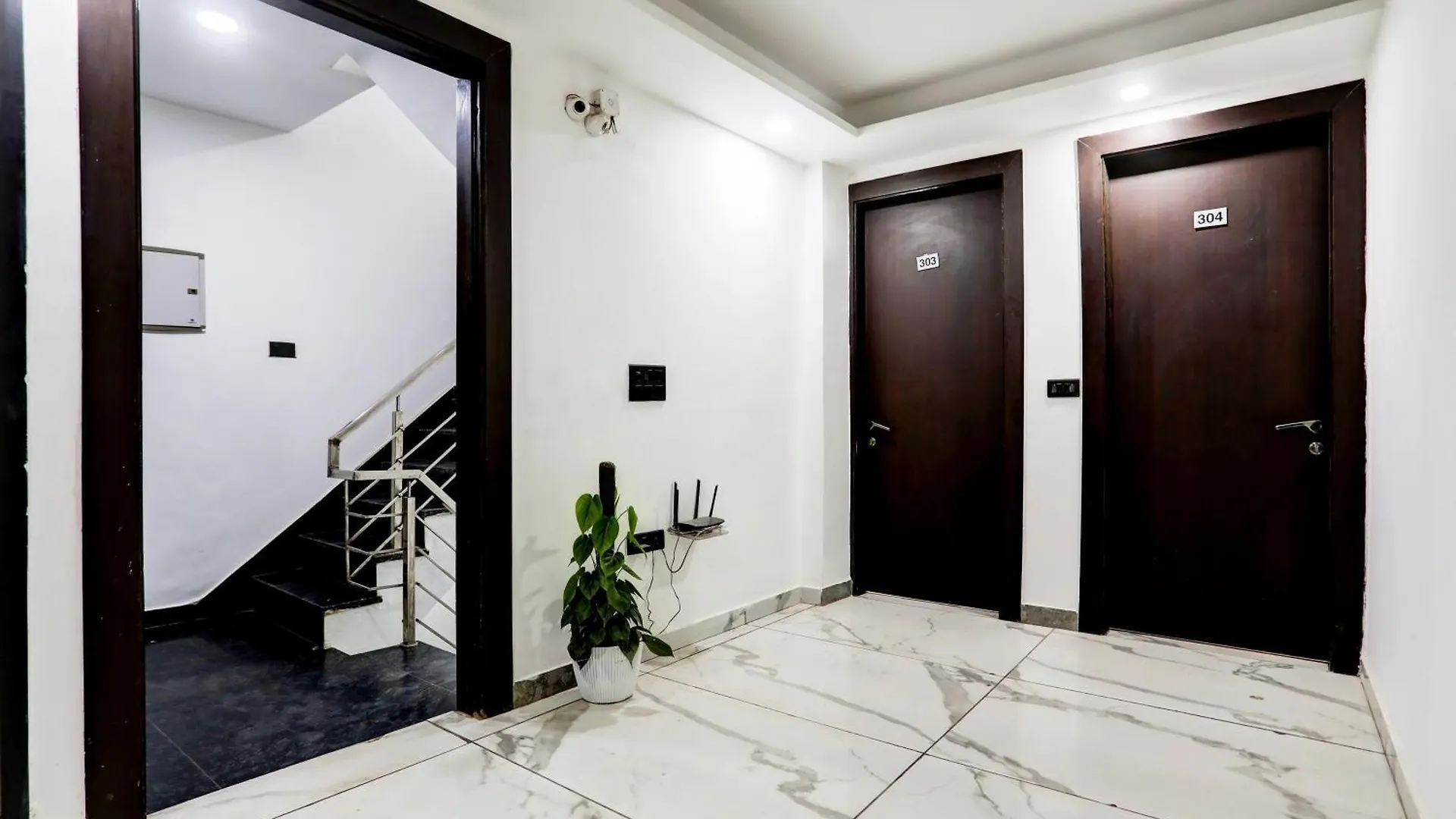 Super Townhouse Sector 52 Near Artemis Hospital Hotel Gurgaon India