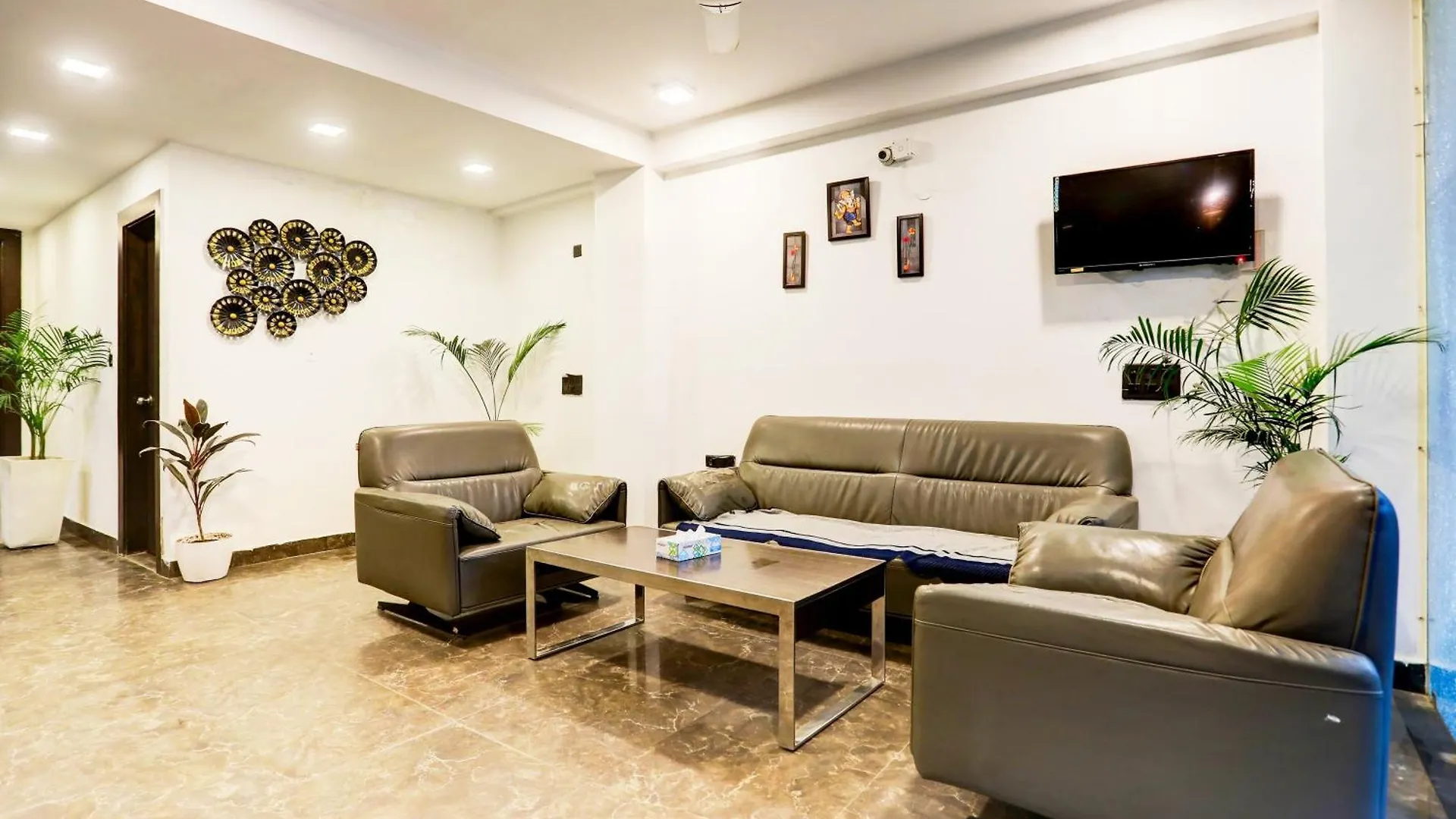 Super Townhouse Sector 52 Near Artemis Hospital Hotel Gurgaon India